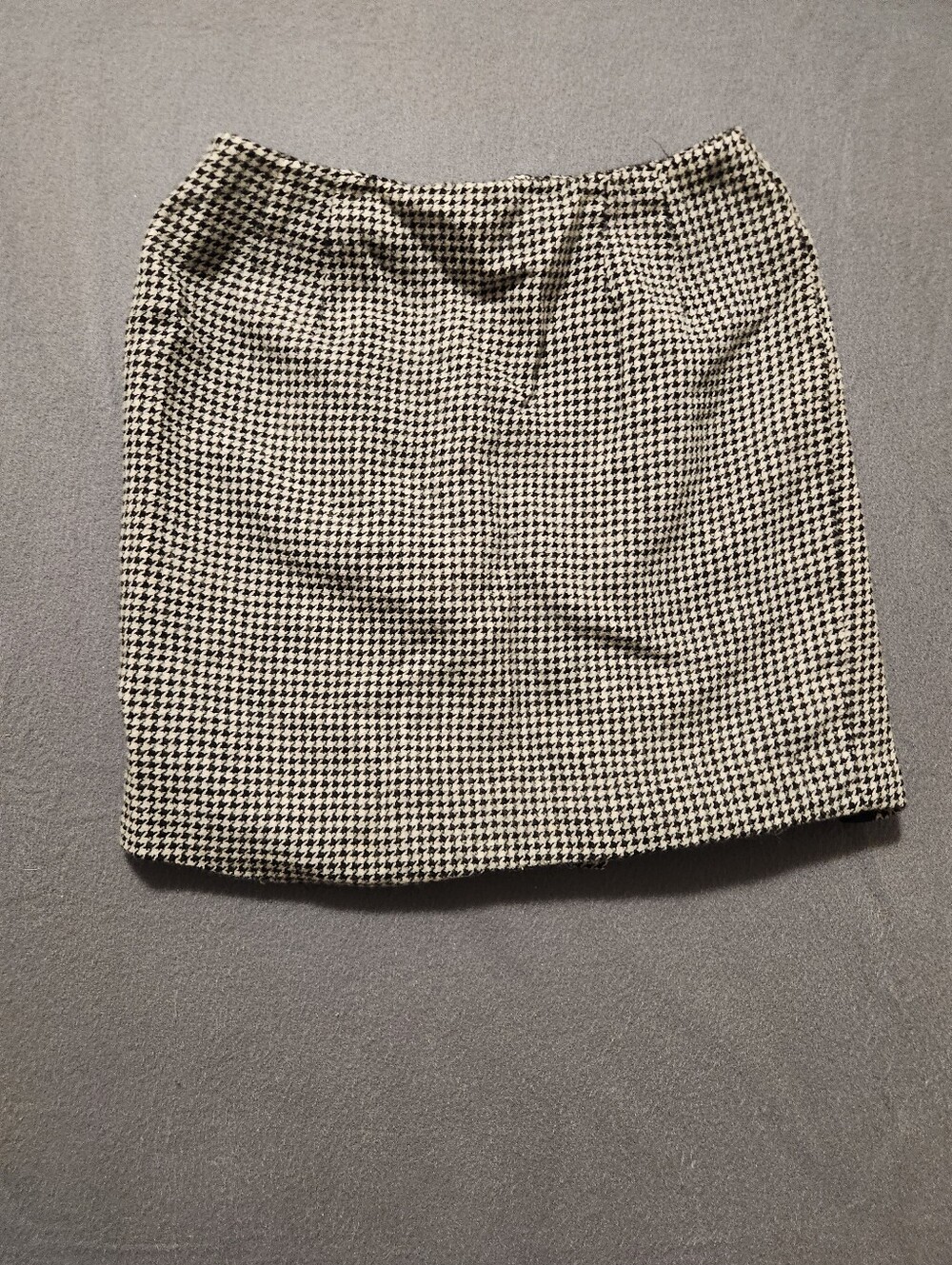 KGR Skirt Women Size 12 Black & White Houndstooth Wool/Nylon Blend Vintage USA